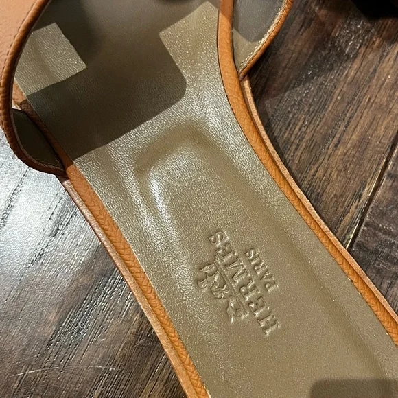 Hermès Brown Oran Sandals - Picture 4 of 5